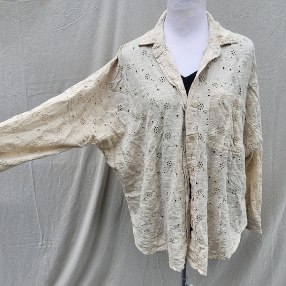 Paisley Flower Cream Oversized Fit Long Sleeve Blouse Size Small - Picture 3 of 6